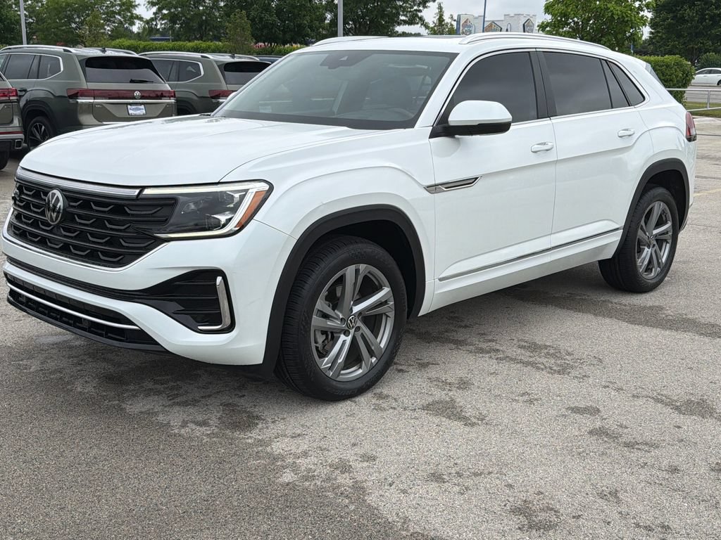 Certified 2024 Volkswagen Atlas Cross Sport SEL R-Line AWD/4WD image 3