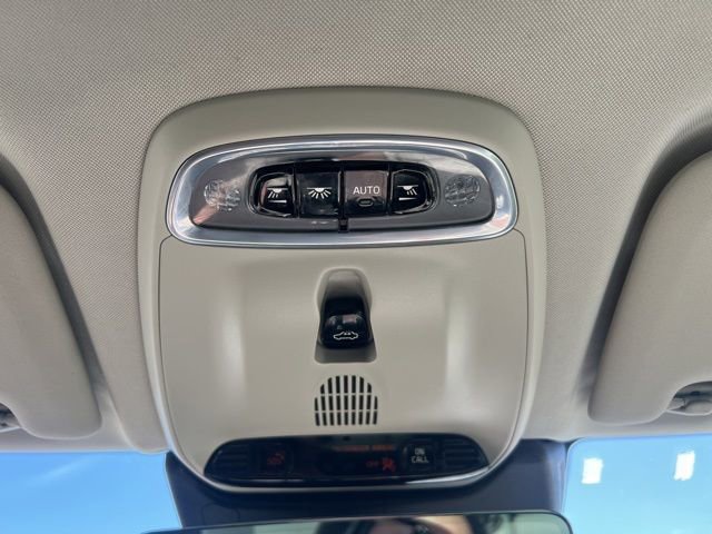 Used 2021 Volvo XC60 T5 Momentum w/ Advanced Package AWD/4WD image 37