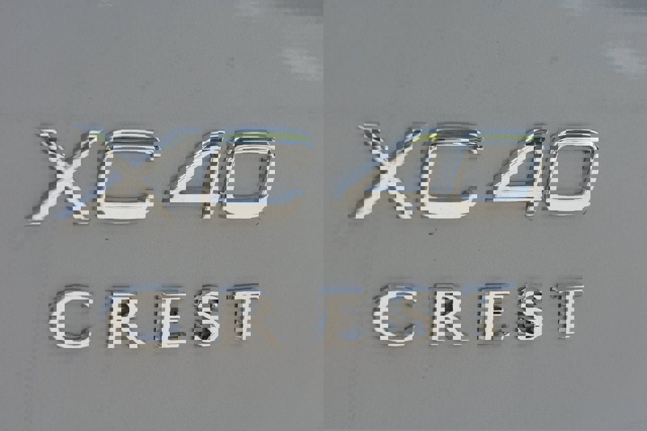 New 2026 Volvo XC40 B5 Ultra w/ Protection Package Premier image 8