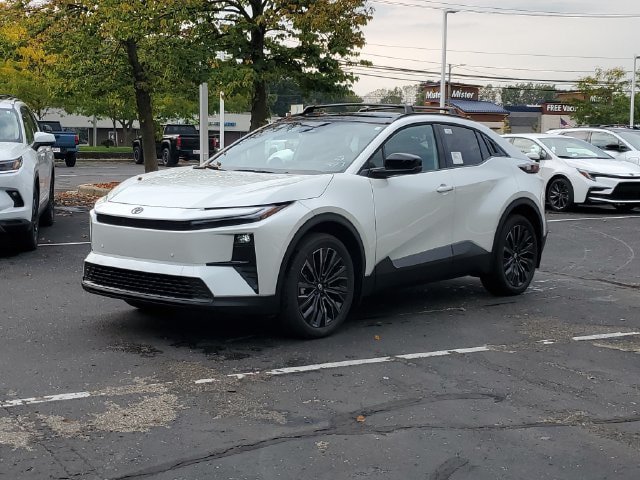 New 2027 Toyota C-HR w/ ALL Weather Mat Package (TMS) AWD/4WD image 2