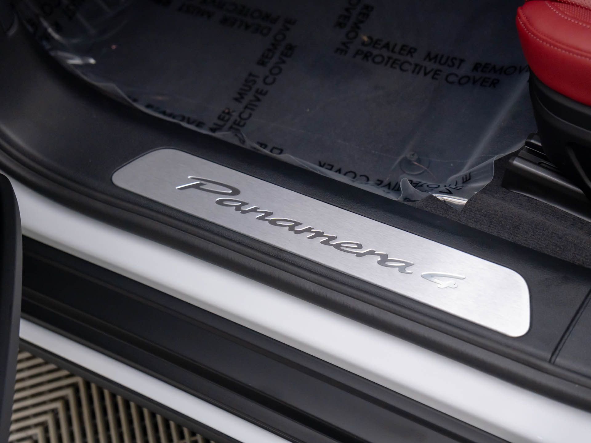 New 2025 Porsche Panamera 4 image 15