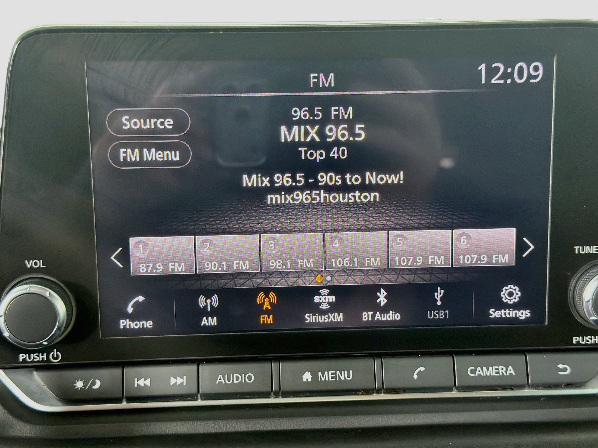 Used 2022 Nissan Rogue SV FWD image 21
