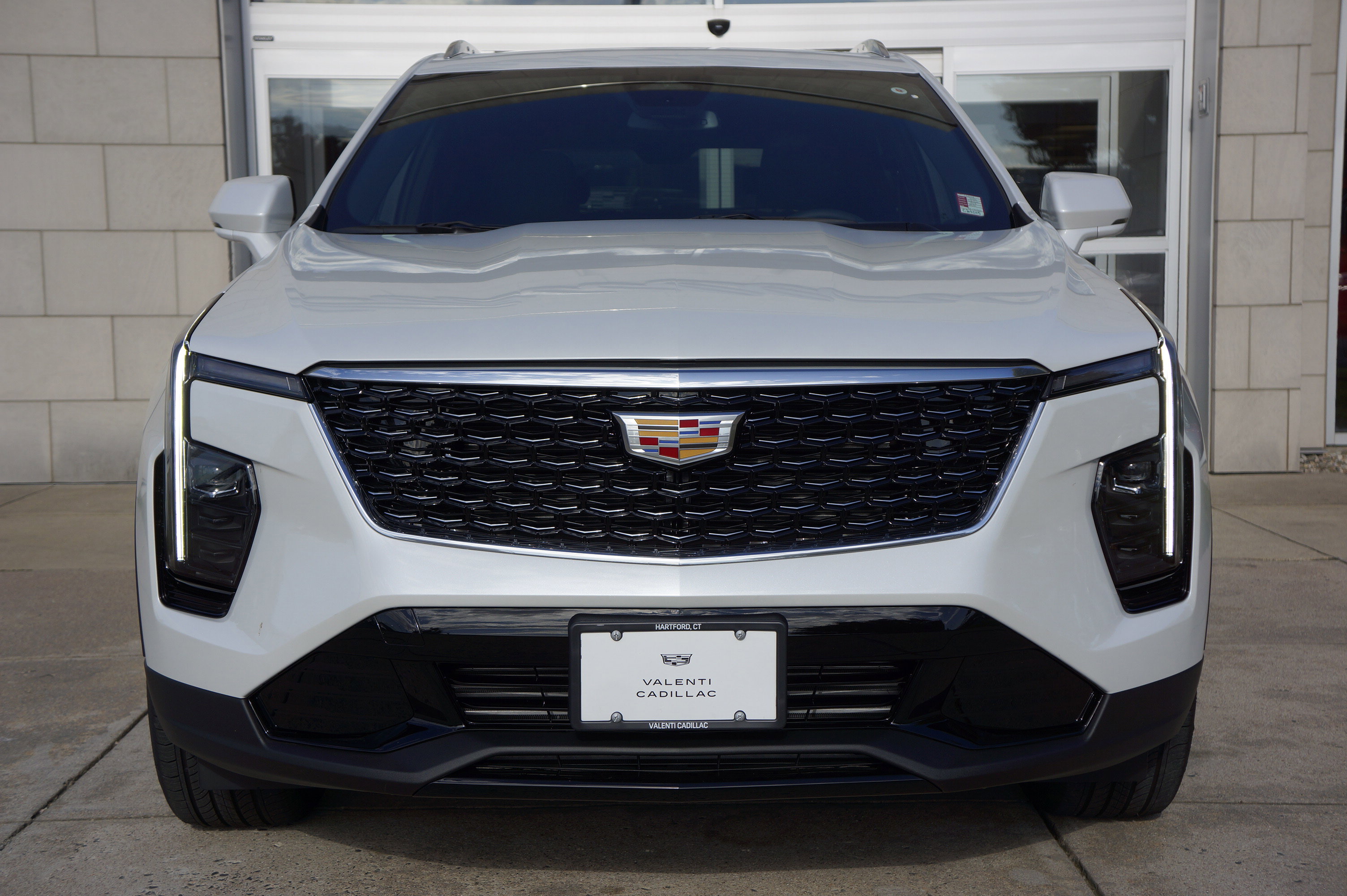Used 2024 Cadillac XT4 Premium Luxury image 14