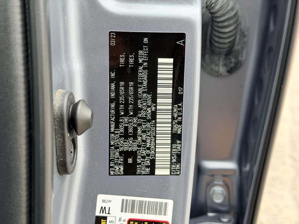 Used 2023 Toyota Highlander XLE AWD/4WD image 27