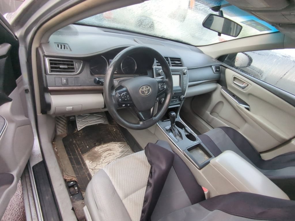 Used 2016 Toyota Camry LE FWD image 7