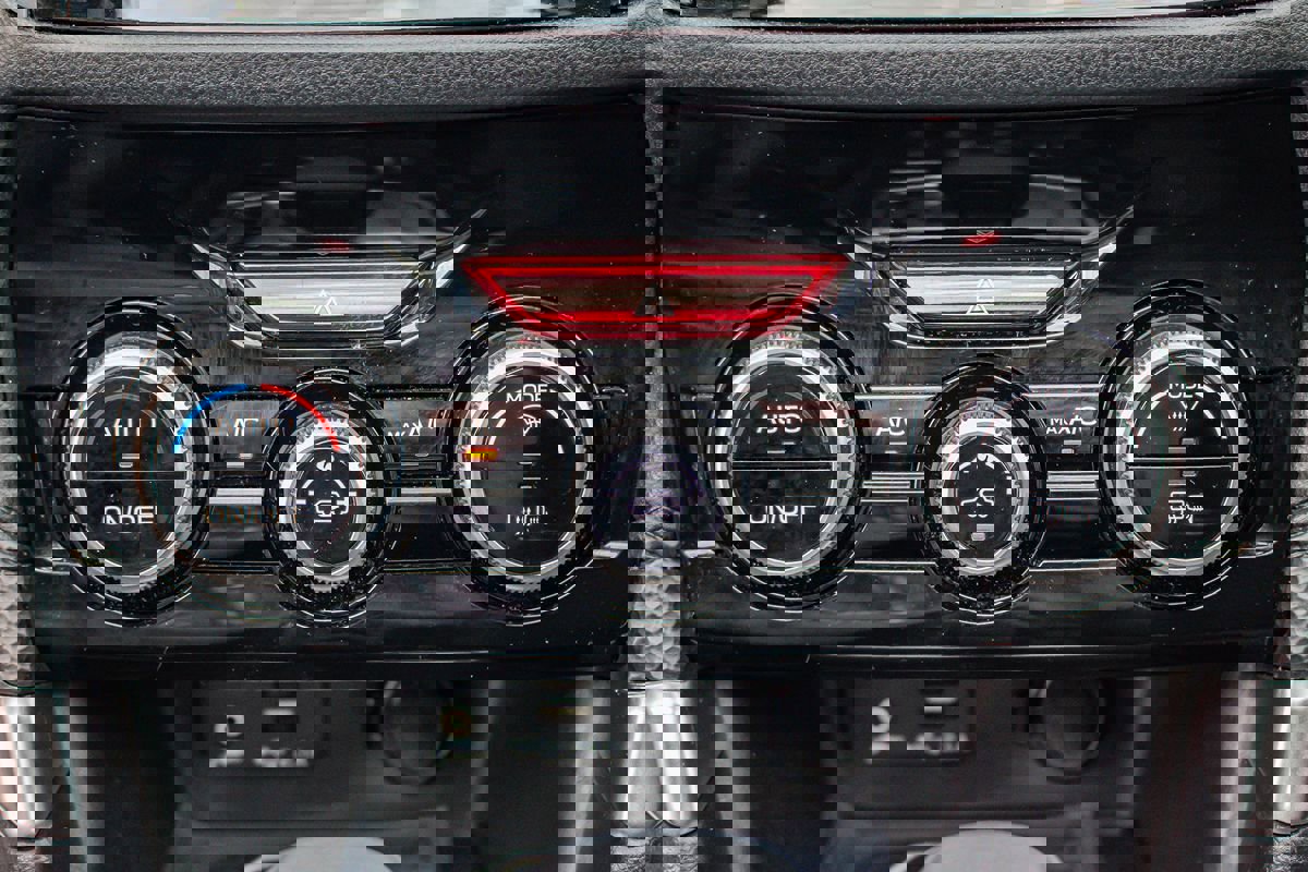 Used 2020 Subaru Forester Premium image 30