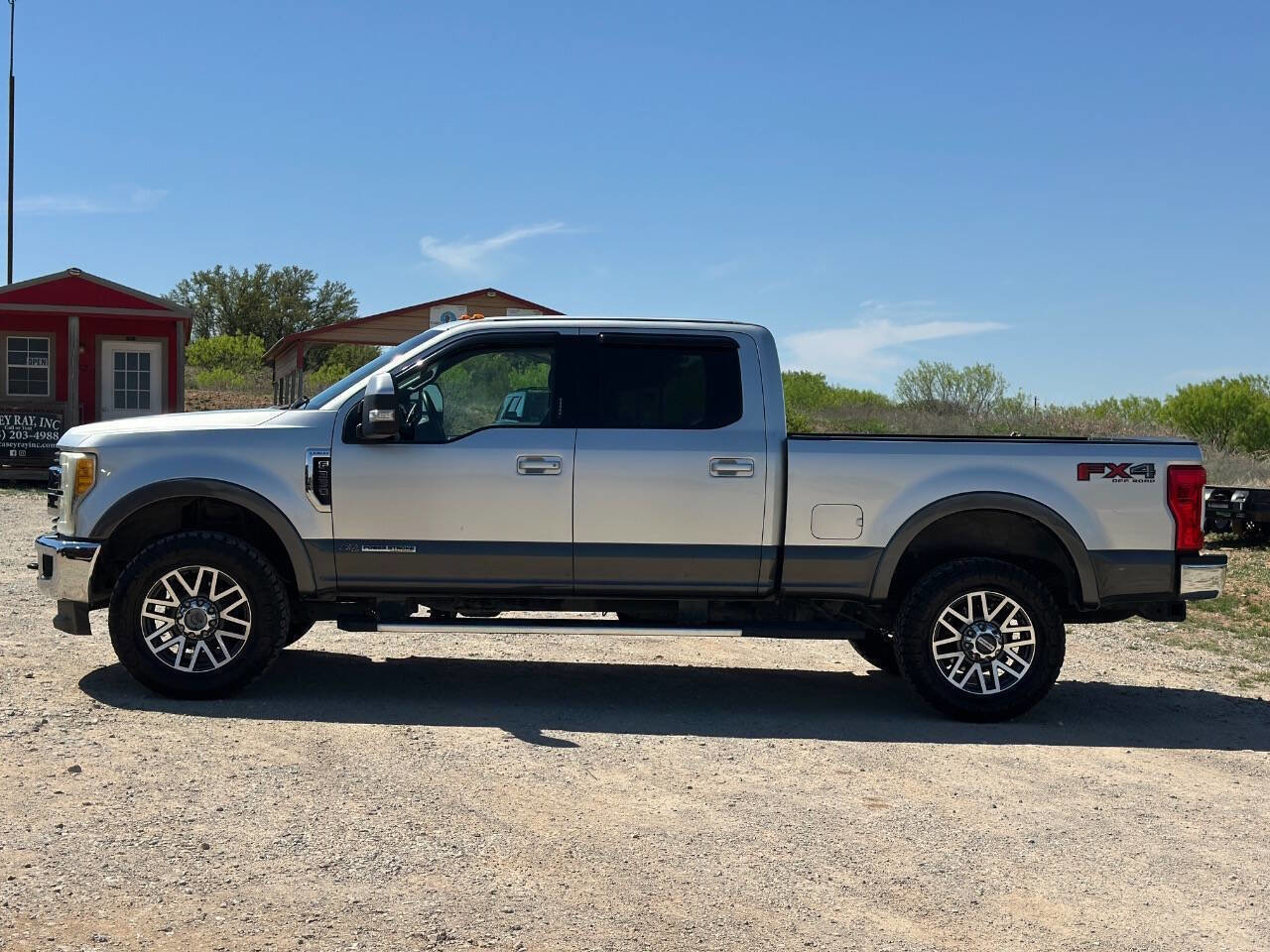 Used 2017 Ford F350 Lariat w/ Lariat Value Package image 3