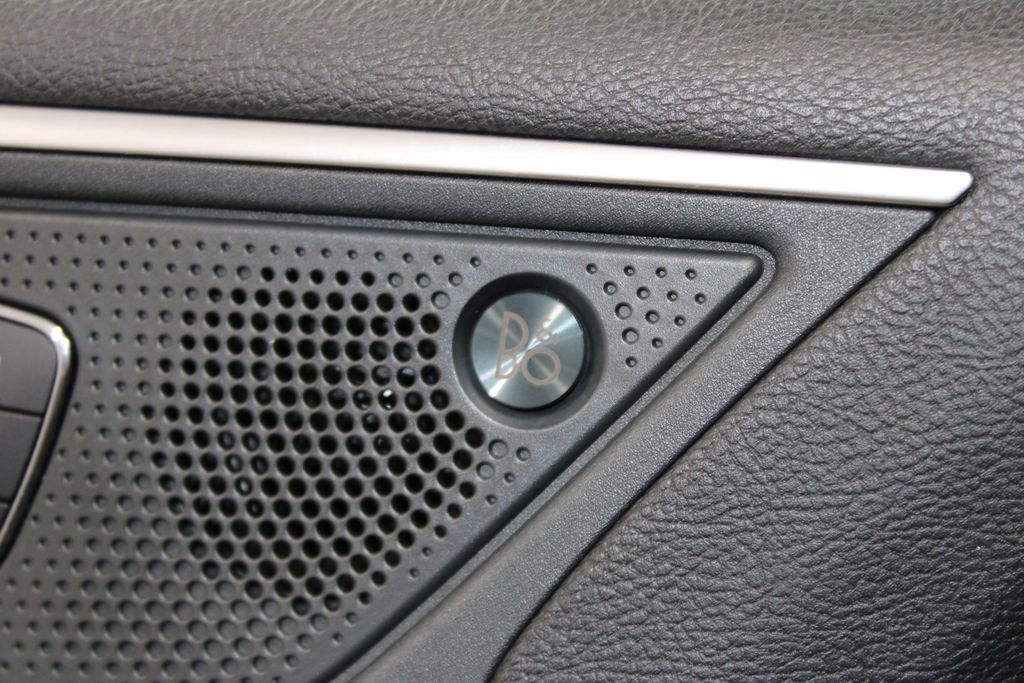 Used 2024 Ford Edge Titanium image 40