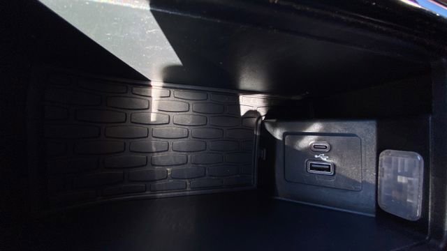 Used 2020 Lincoln Aviator Reserve w/ Equipment Group 201A image 31