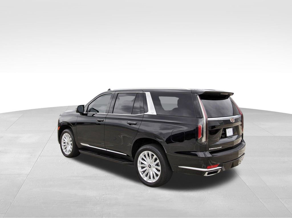 Used 2024 Cadillac Escalade Luxury RWD image 3