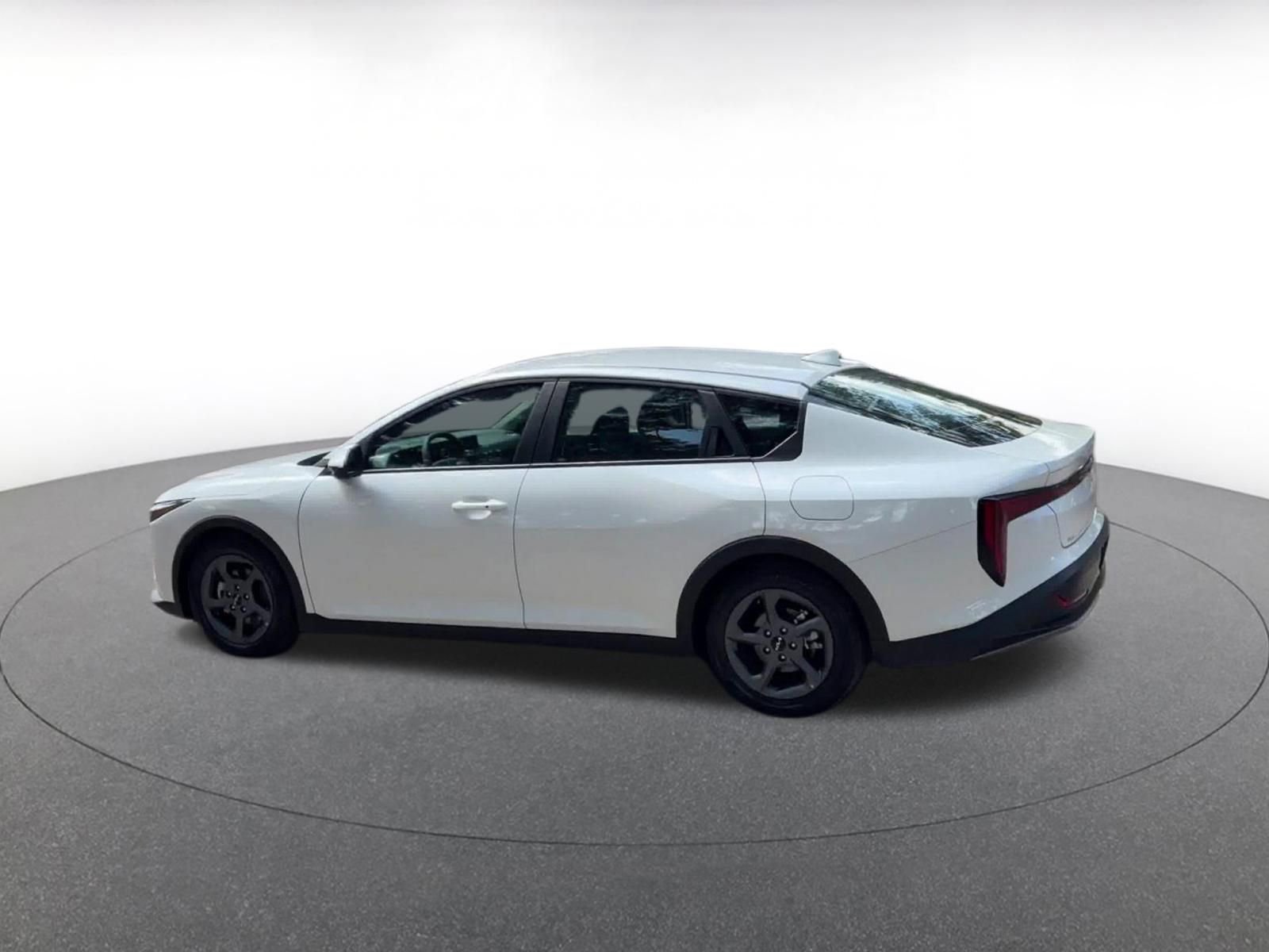 Used 2025 Kia K4 FWD image 10