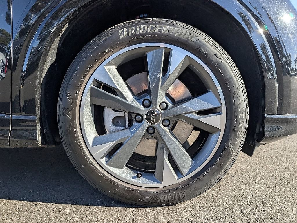 Used 2022 Audi Q4 e-tron Premium Plus image 15