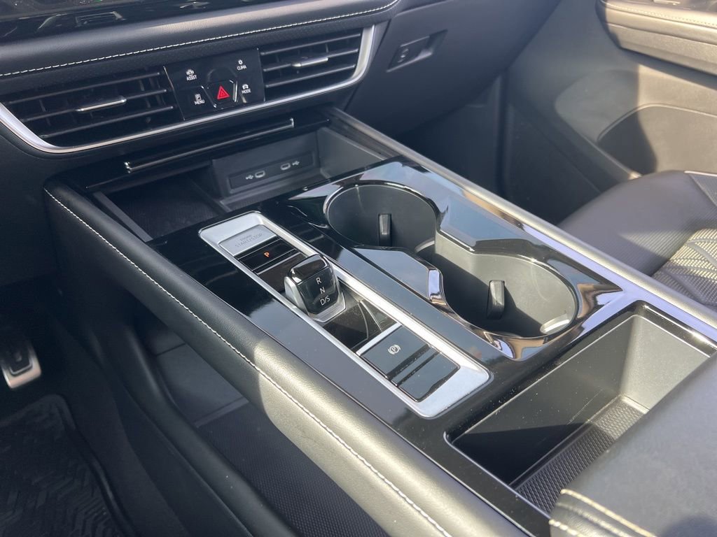 Used 2024 Volkswagen Atlas SEL Premium R-Line image 19