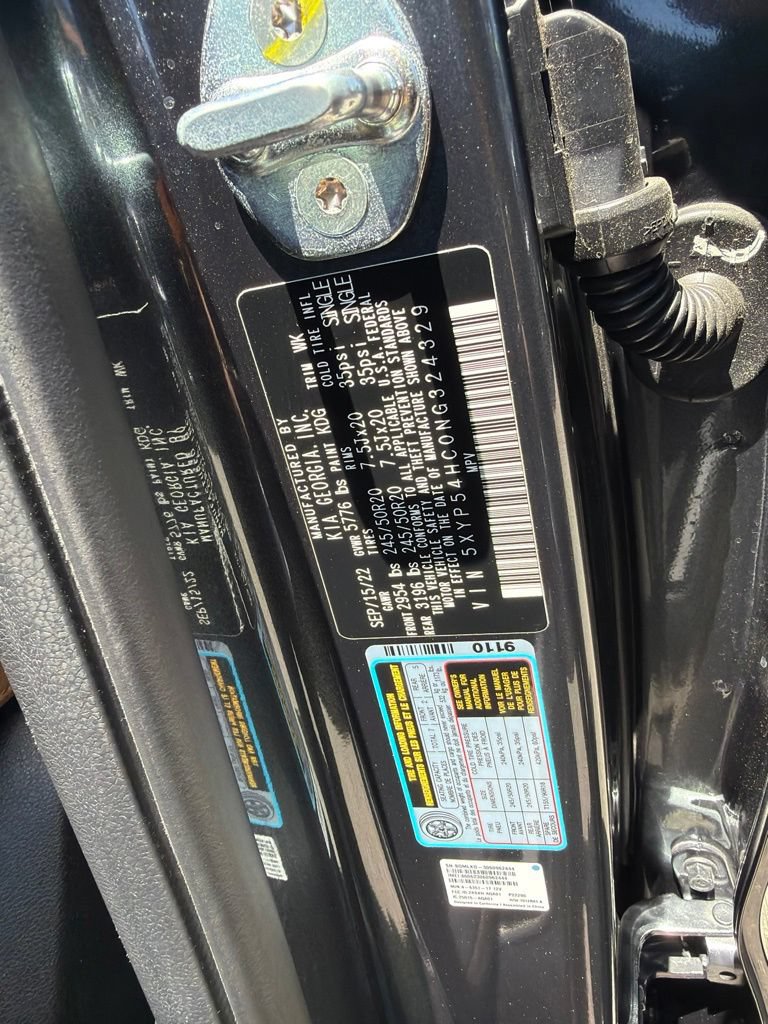 Certified 2022 Kia Telluride SX w/ Towing Package FWD image 4
