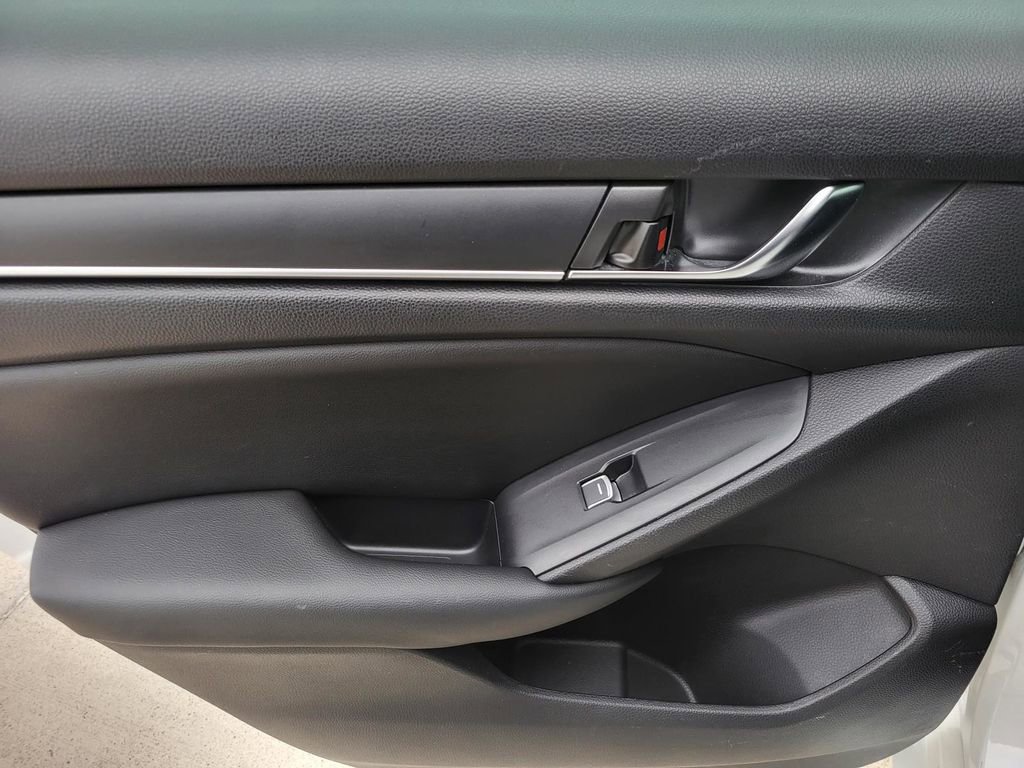 Used 2021 Honda Accord Hybrid image 10