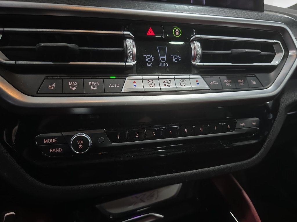 Certified 2024 BMW X4 xDrive30i w/ Premium Package AWD/4WD image 18