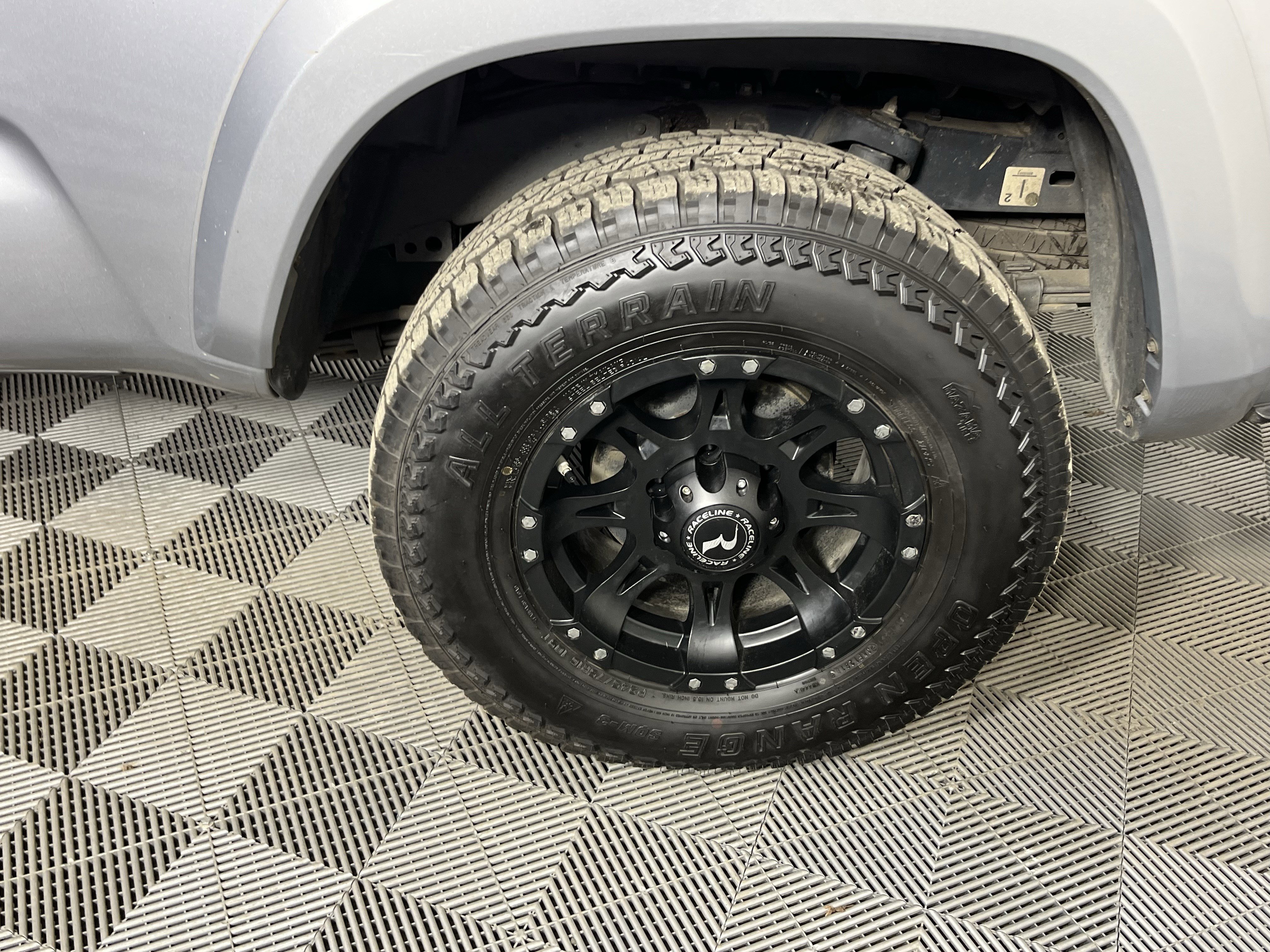Used 2018 Toyota Tacoma SR5 image 20