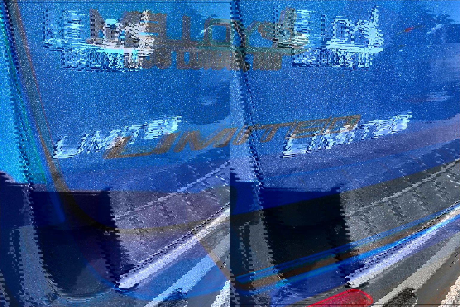 Used 2021 Ford Explorer Limited w/ Equipment Group 301A image 24