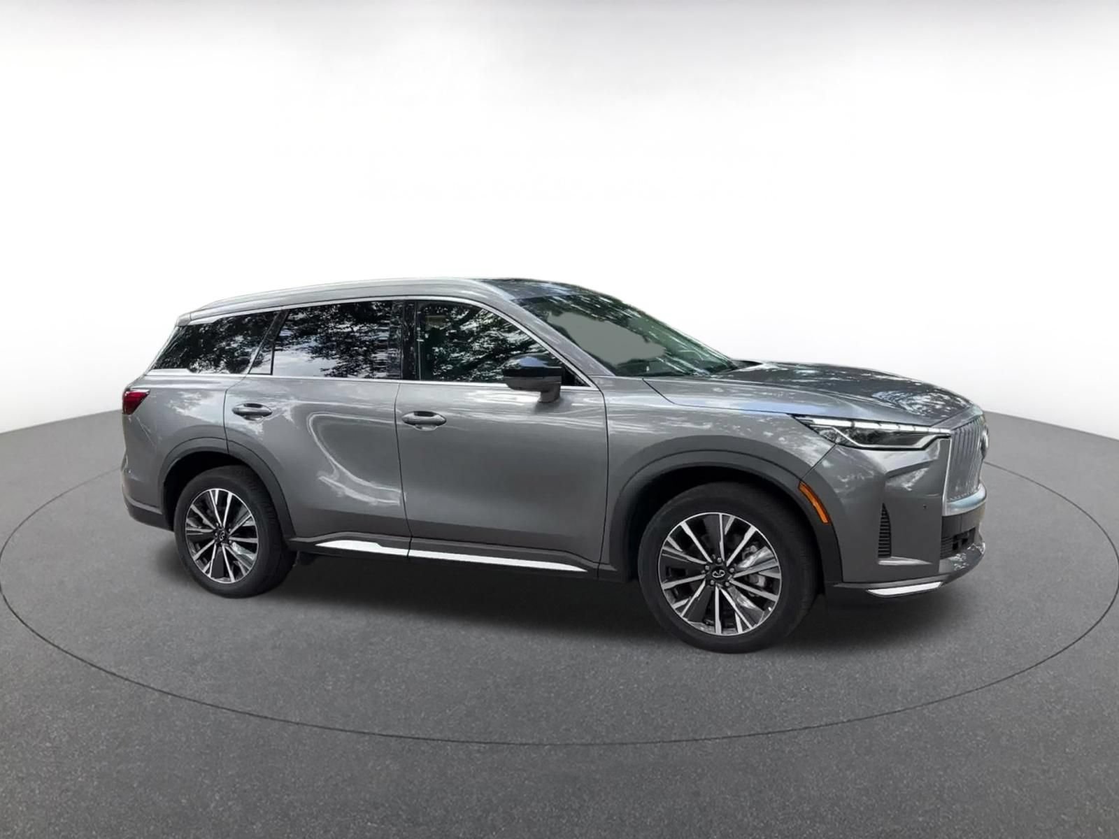 Used 2026 INFINITI QX60 Luxe FWD image 2