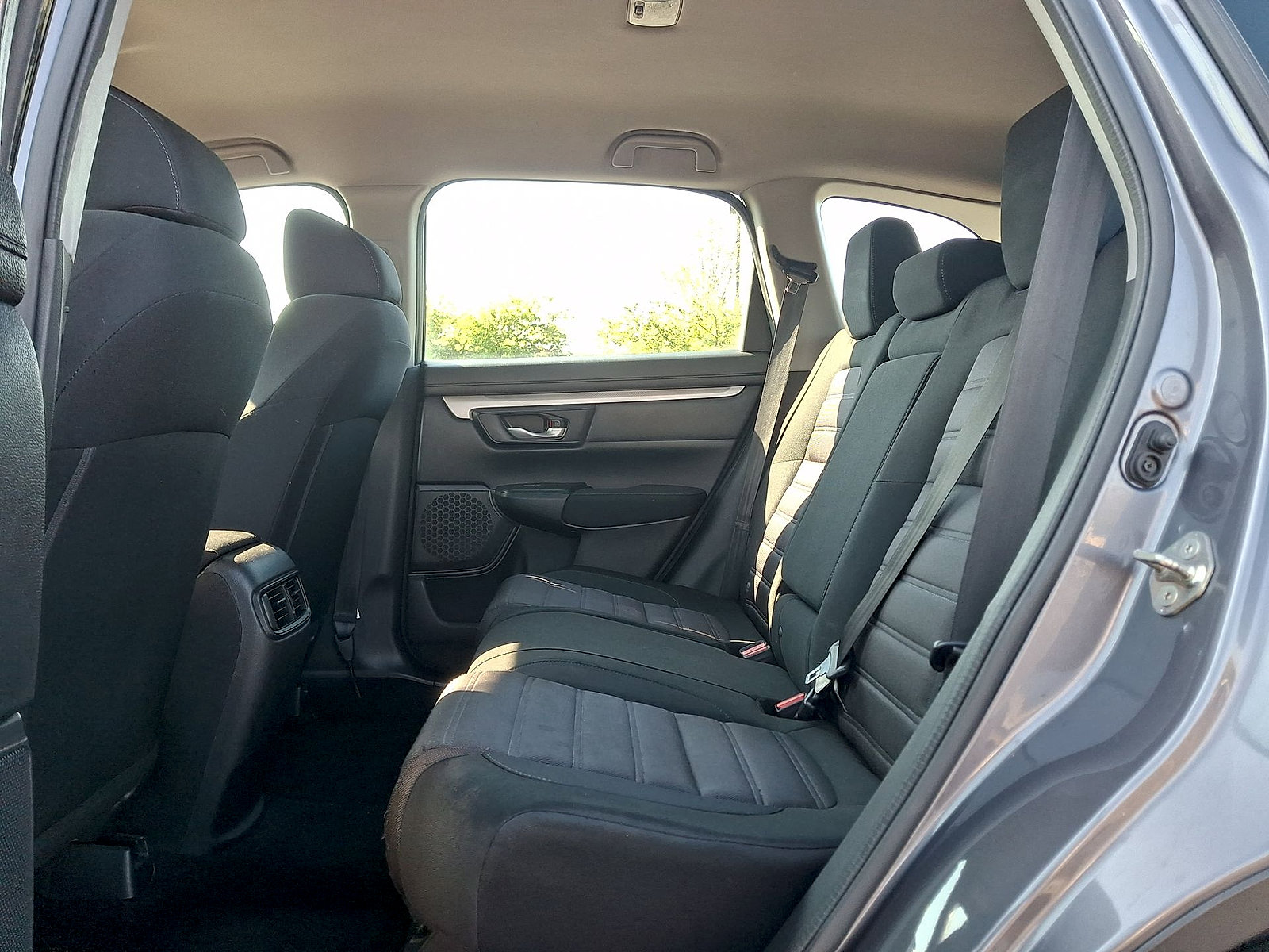 Used 2019 Honda CR-V LX image 19