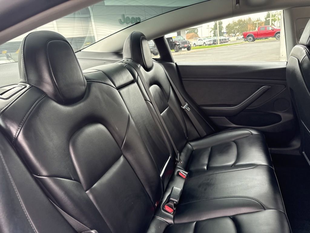 Used 2023 Tesla Model 3 Standard Range image 15