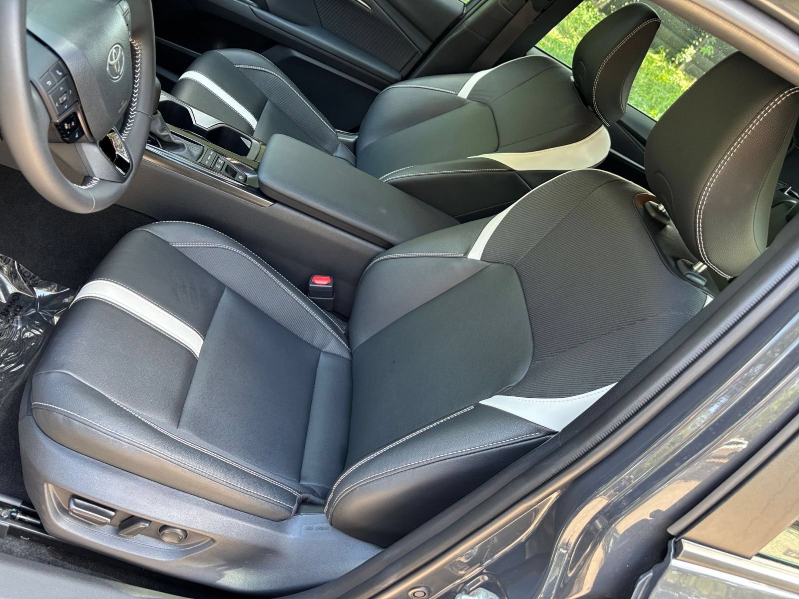 Used 2026 Toyota Camry SE FWD image 35