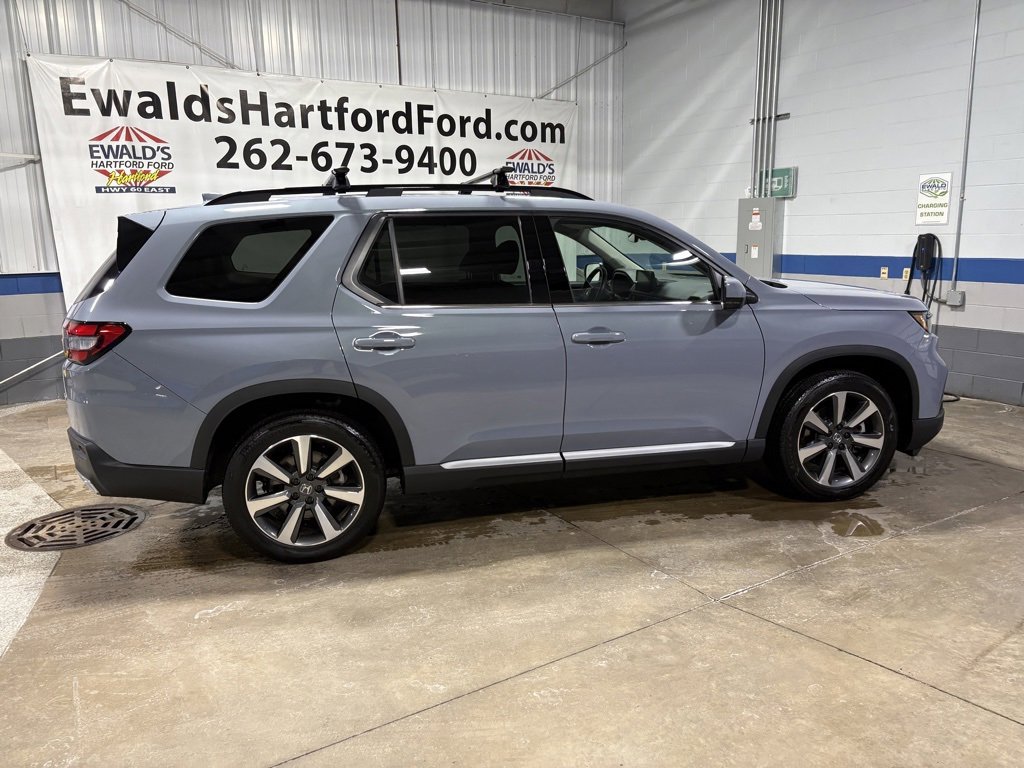 Used 2025 Honda Pilot Elite image 7