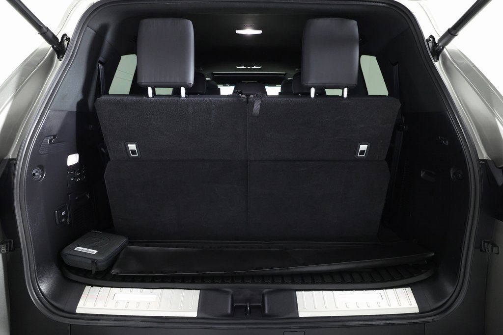 Used 2024 Lexus LX 600 4WD w/ Appearance Package image 15