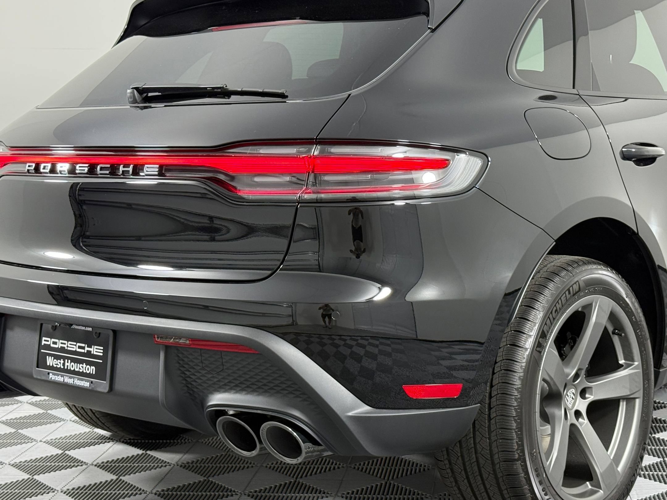 Certified 2026 Porsche Macan AWD/4WD image 26