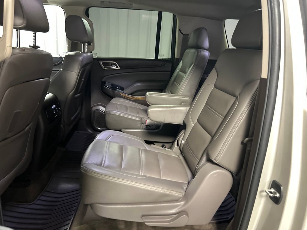 Used 2015 GMC Yukon XL Denali w/ Touring Package AWD/4WD image 24