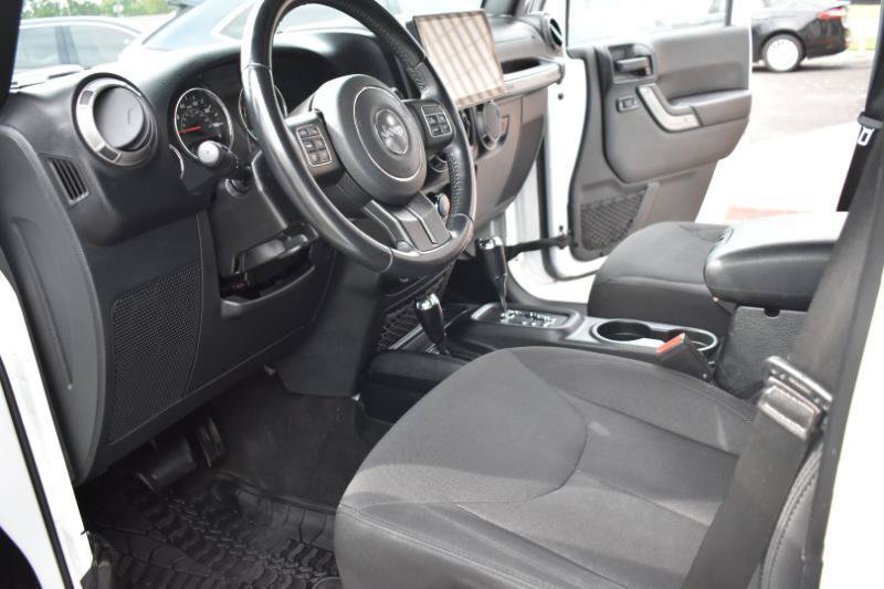 Used 2018 Jeep Wrangler Unlimited Sport S AWD/4WD image 9