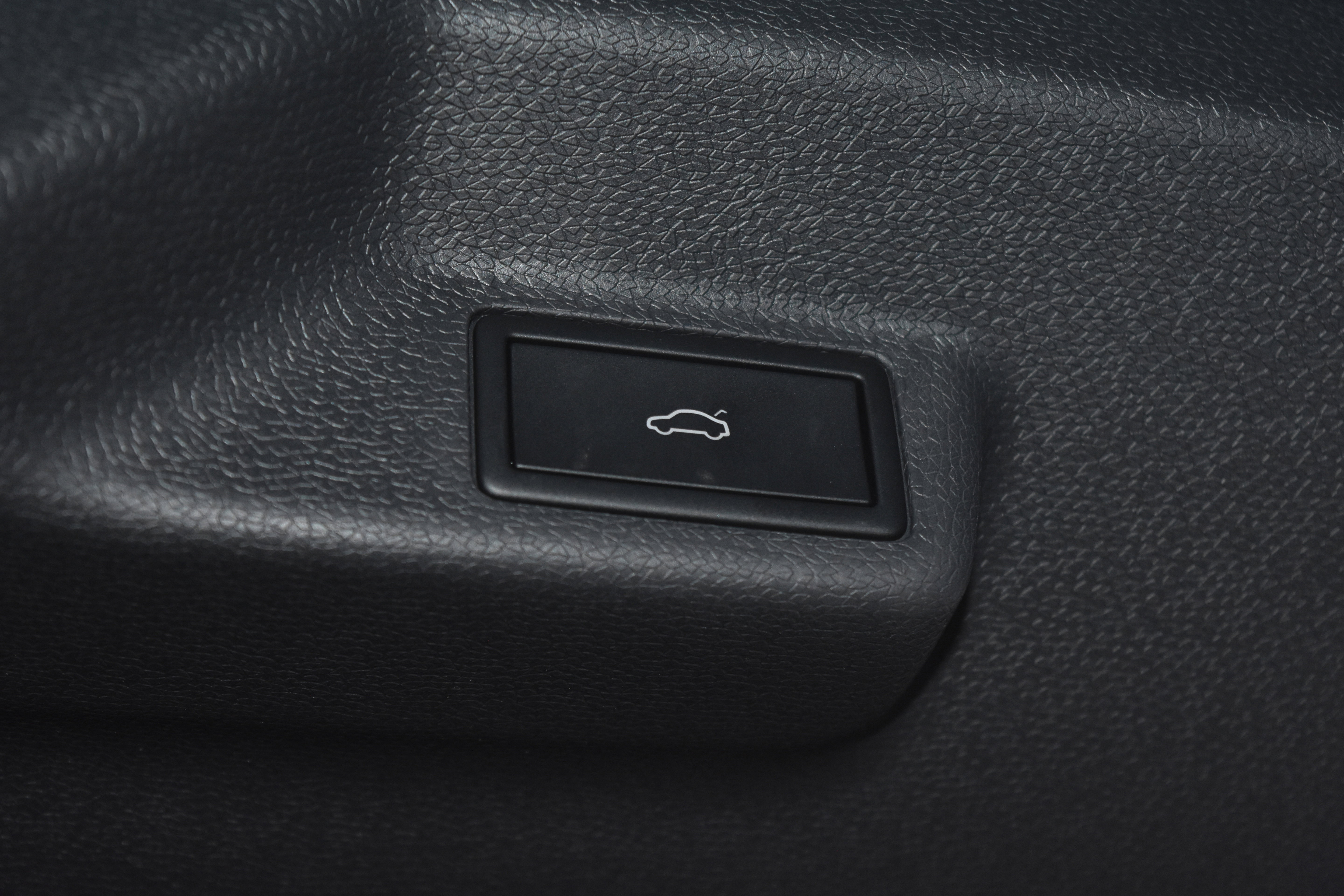 New 2025 Volkswagen ID. Buzz 1st Edition image 30