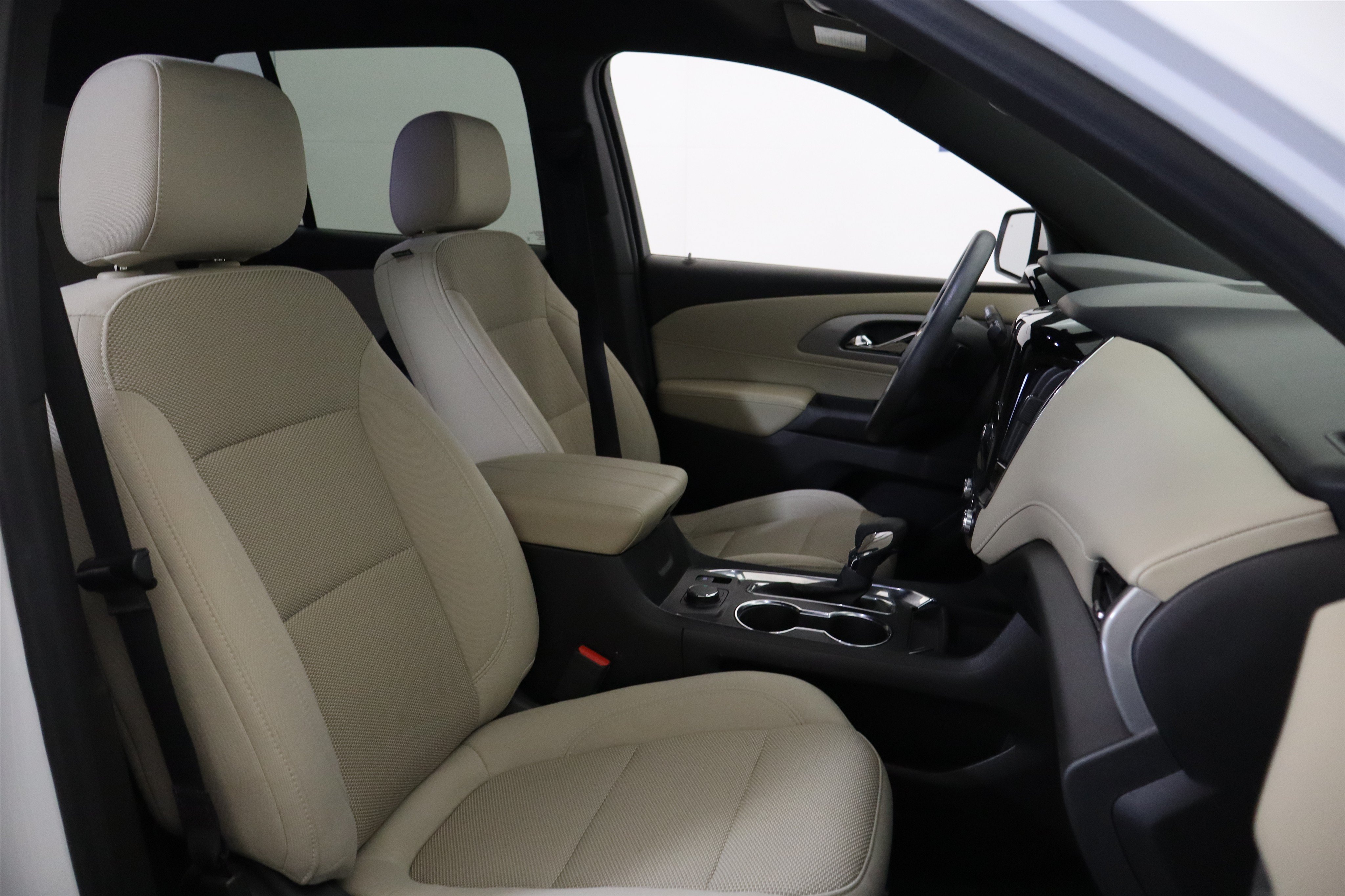 Used 2023 Chevrolet Traverse LS FWD image 20