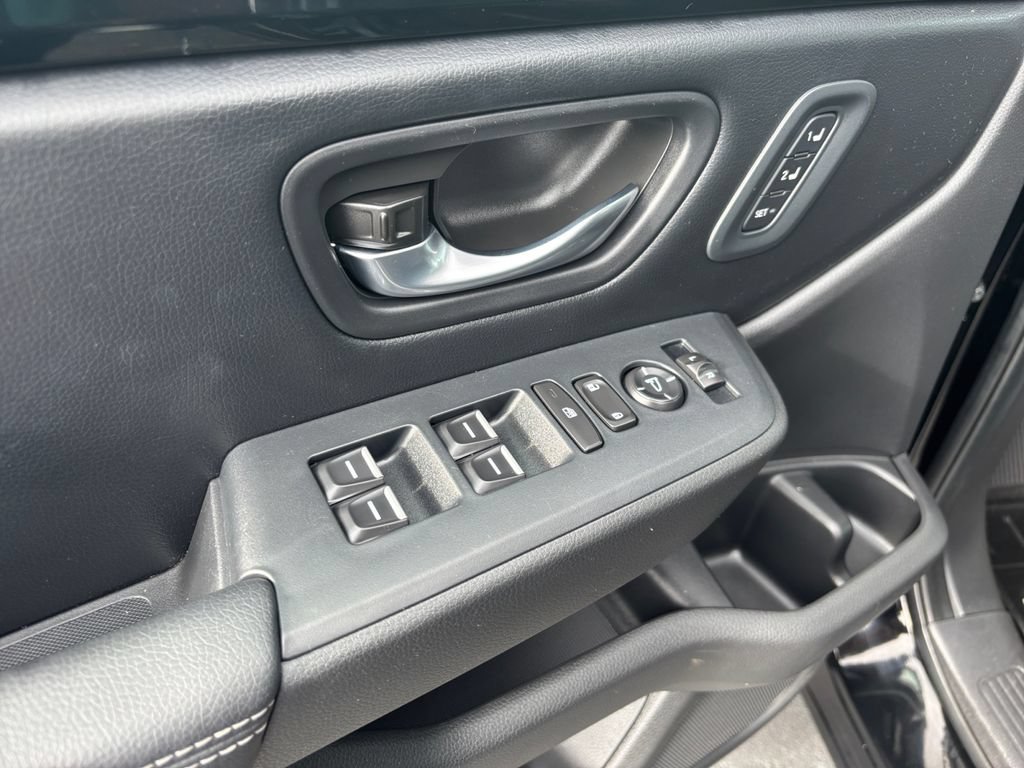 Used 2023 Honda Pilot Touring image 25