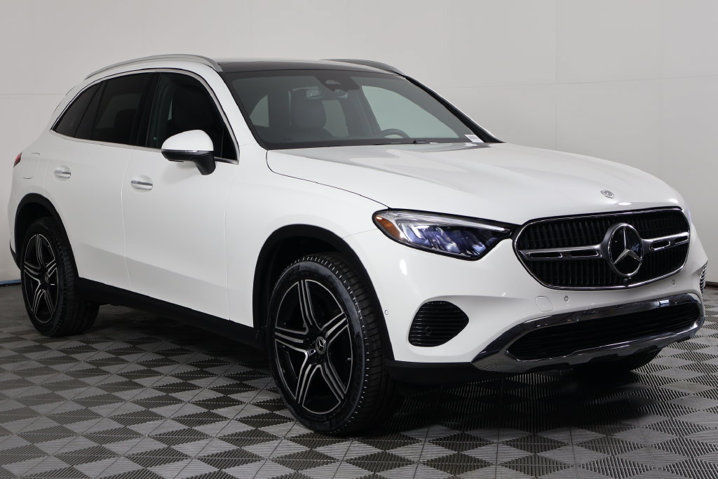 Certified 2026 Mercedes-Benz GLC 300 image 3