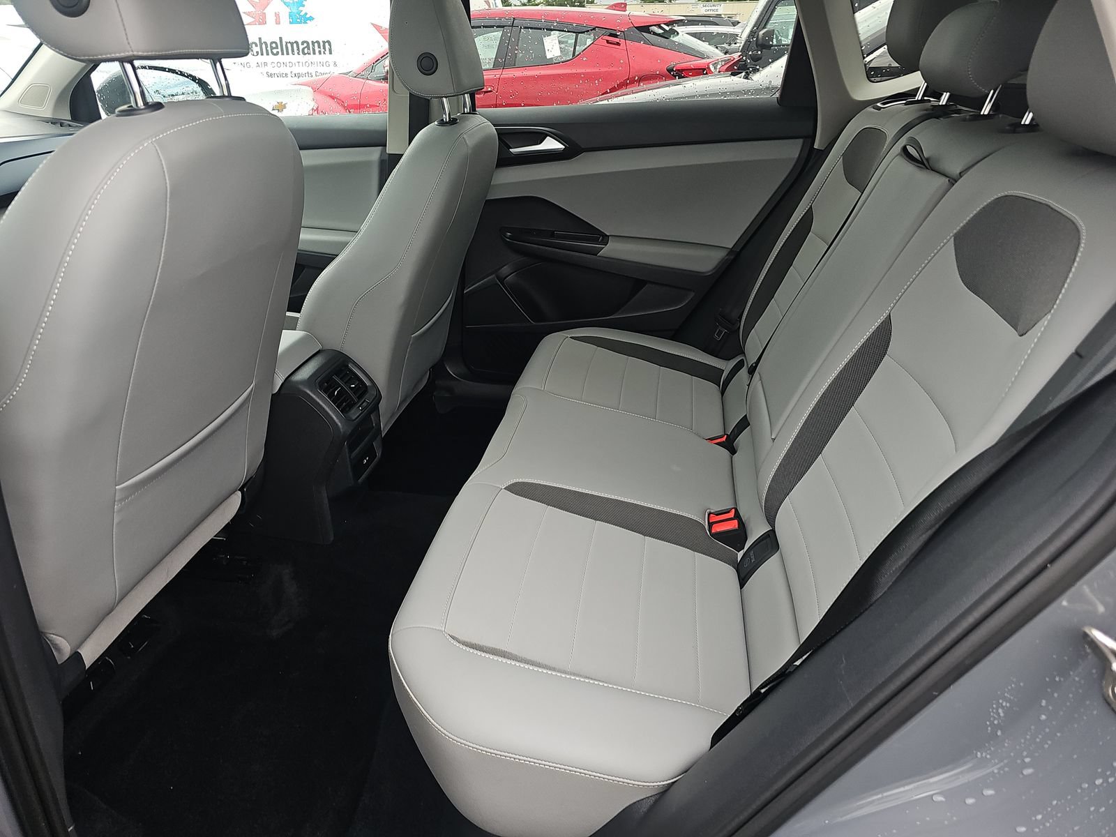 Used 2022 Volkswagen Taos SE w/ Panoramic Sunroof Package AWD/4WD image 15