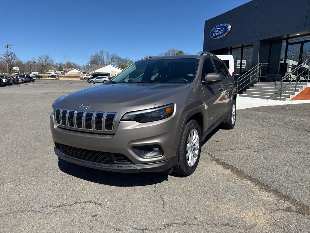 Used 2019 Jeep Cherokee Latitude w/ Popular Appearance Group video 2