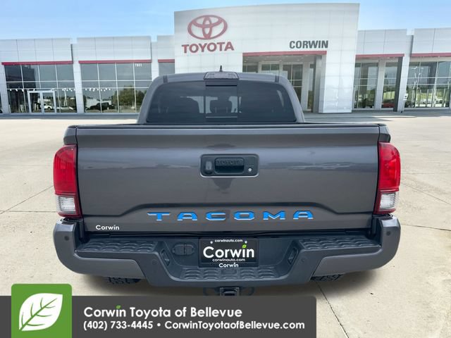 Used 2019 Toyota Tacoma TRD Sport w/ Technology Package AWD/4WD image 4
