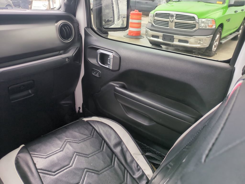 Used 2020 Jeep Gladiator Sport w/ Quick Order Package 24S image 18