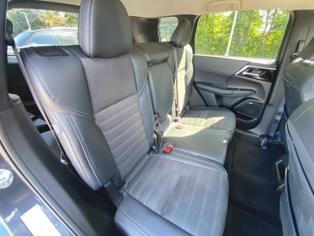 Used 2025 Mitsubishi Outlander SE FWD image 27