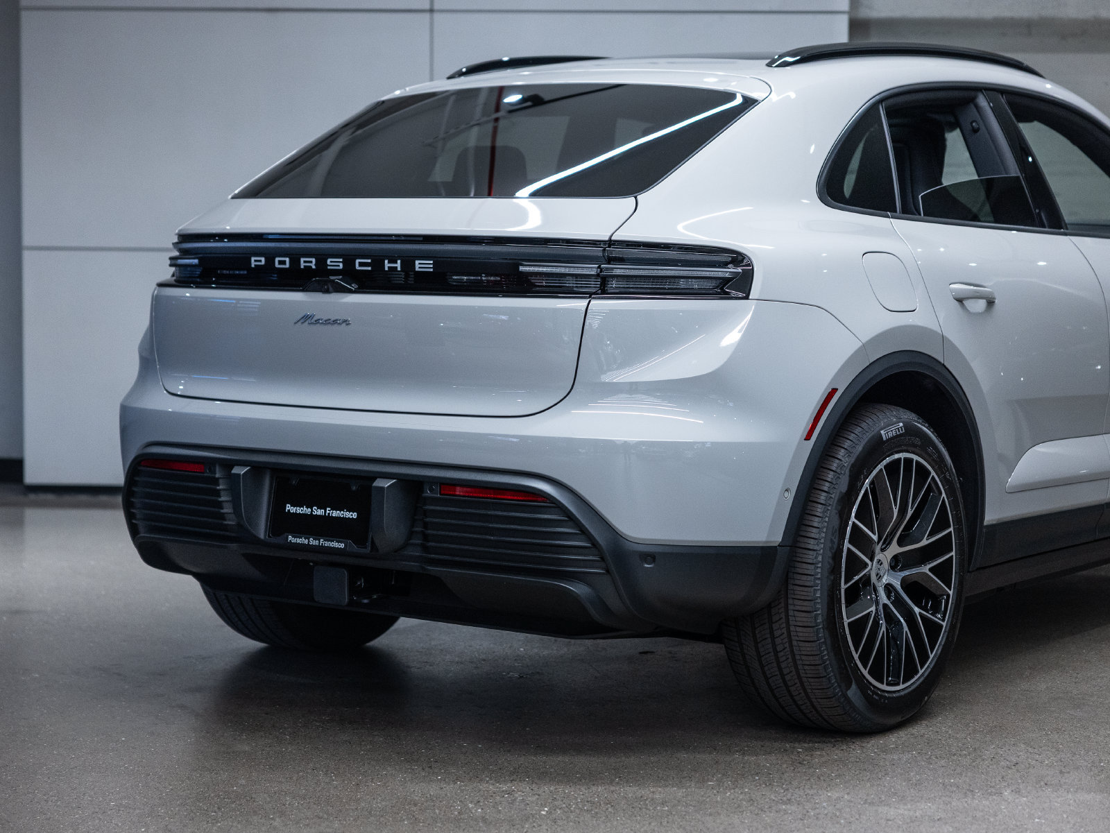 New 2026 Porsche Macan Electric RWD image 24