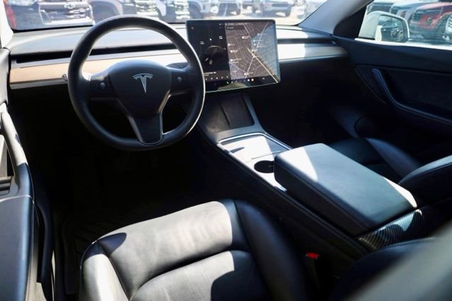 Used 2021 Tesla Model Y Long Range image 10