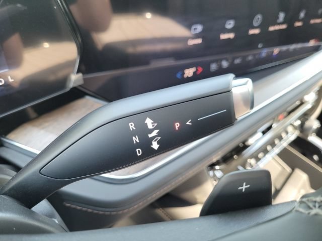 New 2026 Chevrolet Suburban High Country AWD/4WD image 12