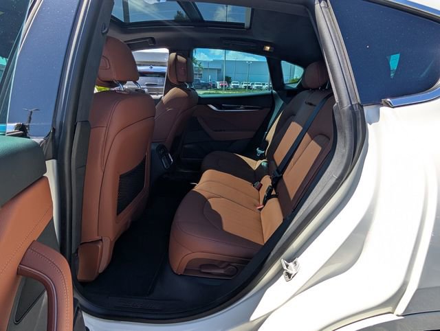 Used 2023 Maserati Levante GT image 9