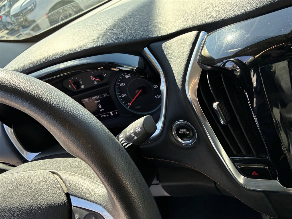 Used 2021 Chevrolet Traverse LS image 24