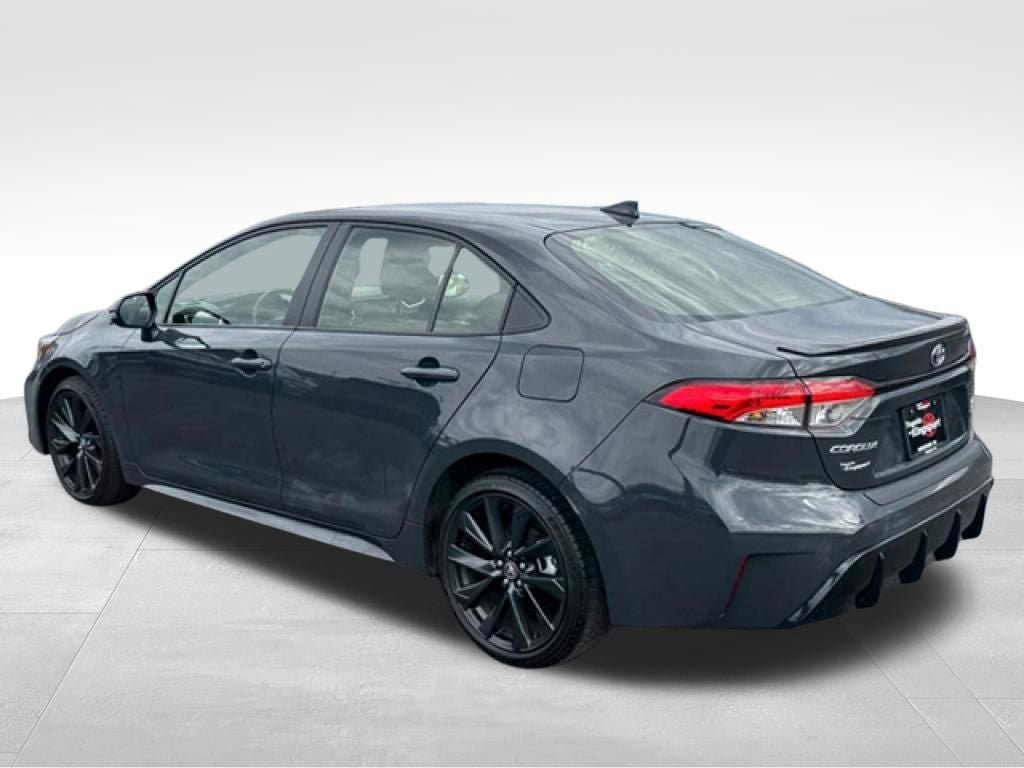 Certified 2024 Toyota Corolla SE w/ SE Package image 4