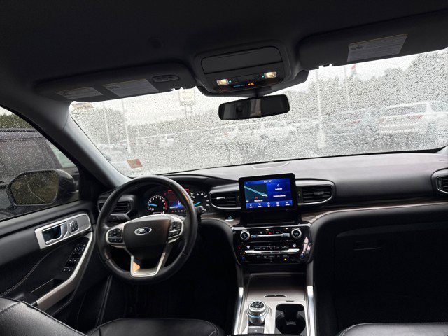 Used 2021 Ford Explorer Limited w/ Equipment Group 301A image 16
