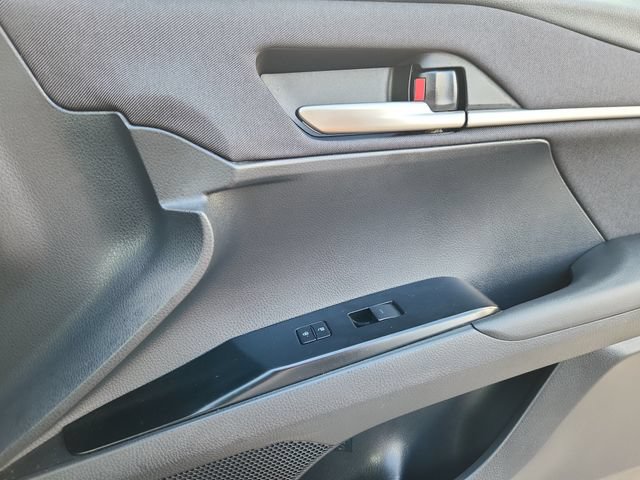 Used 2025 Toyota Camry LE FWD image 14