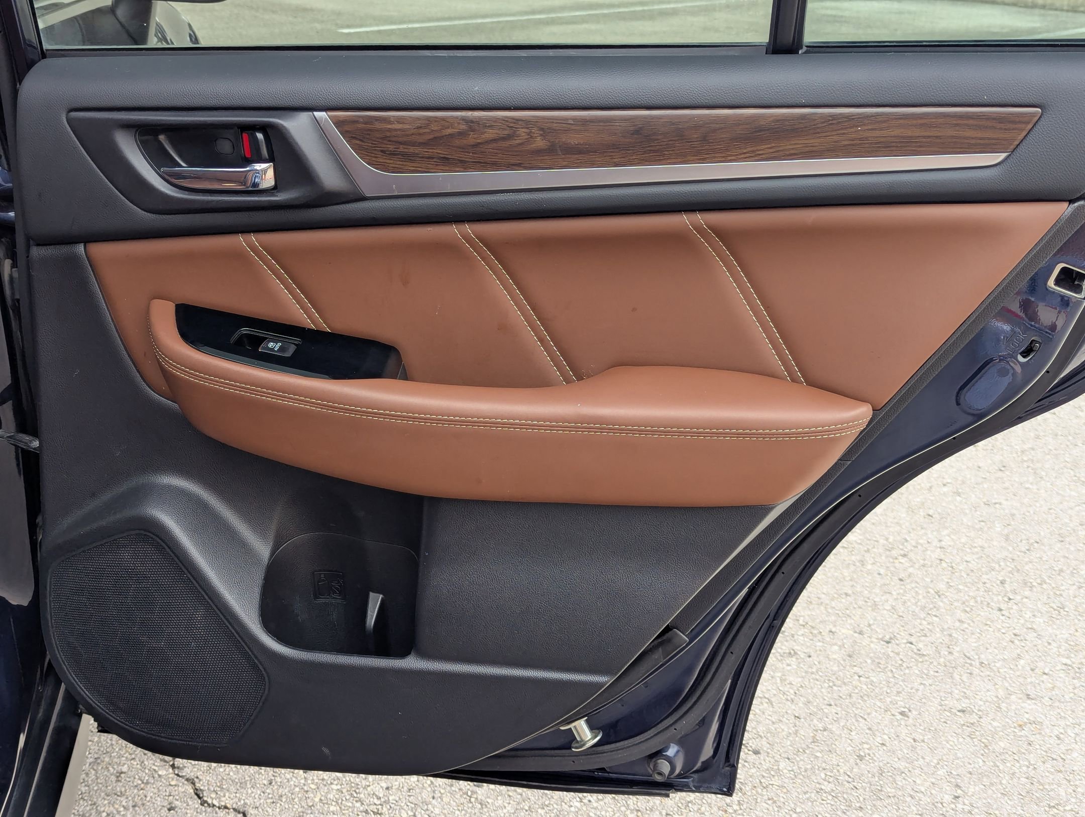 Used 2018 Subaru Outback 2.5i Touring w/ Popular Package #3 image 22