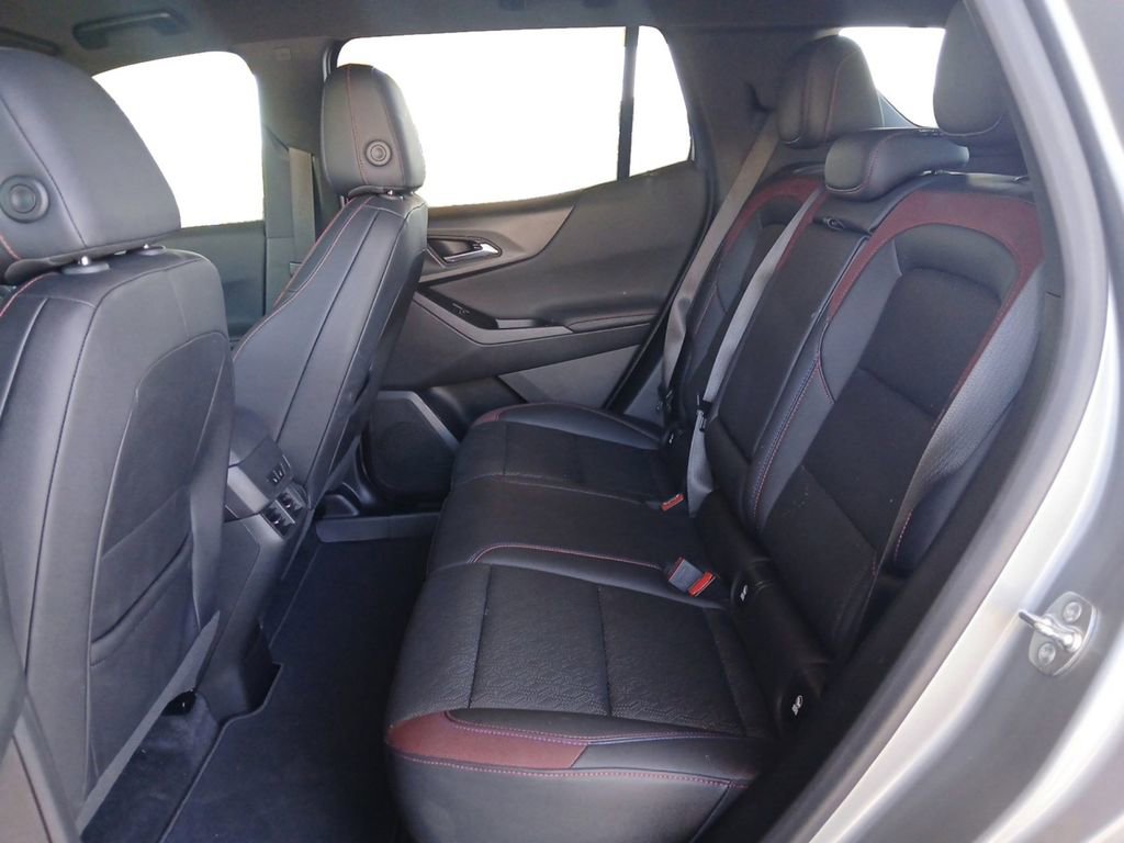 Used 2025 Chevrolet Equinox RS w/ Safety and Technology Package AWD/4WD image 13